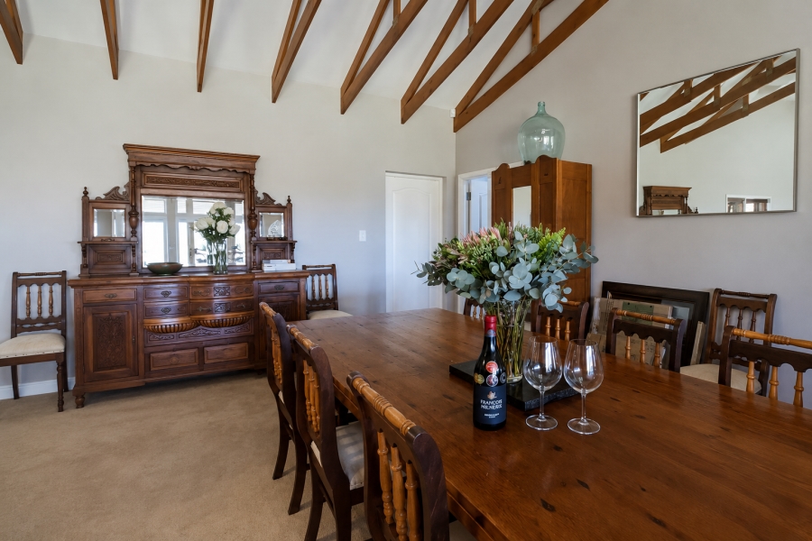 4 Bedroom Property for Sale in Paradise Beach Eastern Cape